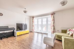 Living room- click for photo gallery